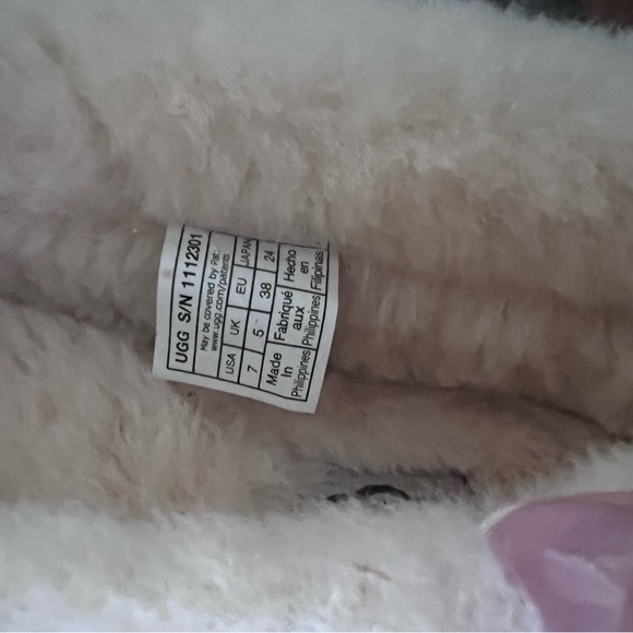 NWB Keegan Ugg Slipper - Picture 4 of 4